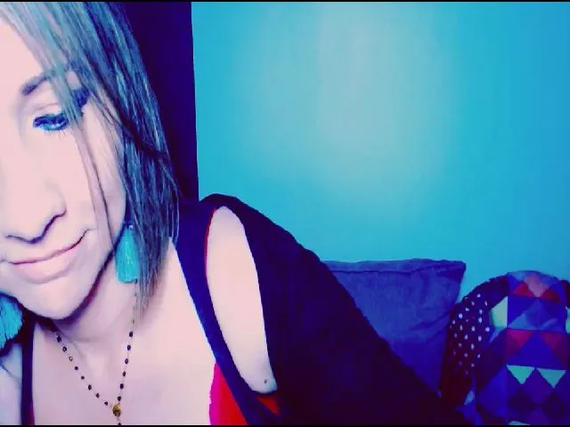 Live sex webcam photo for LillyFox69 #252465340