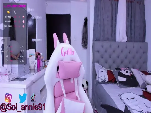 Live sex webcam photo for Anggi_ #259484339