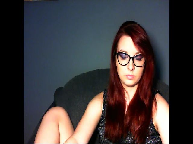 Live sex webcam photo for VirginLuna18 #259310374