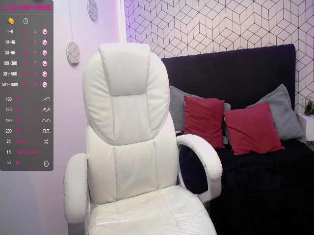 Live sex webcam photo for Lunahot48 #258791105