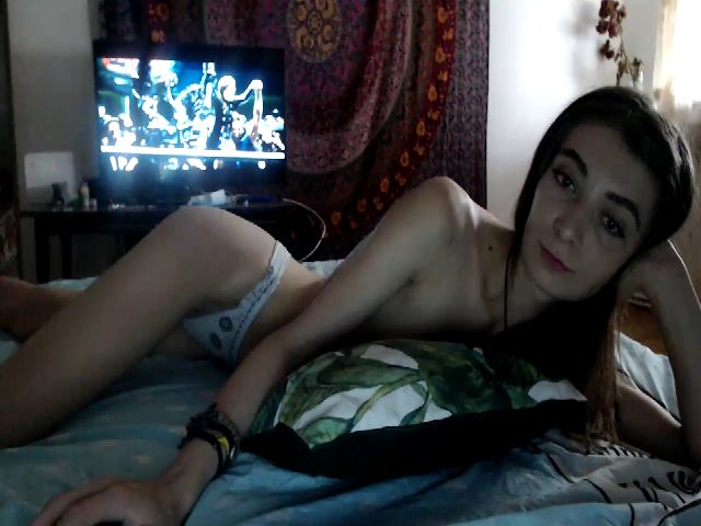 Live sex webcam photo for Cristine__ #264862063