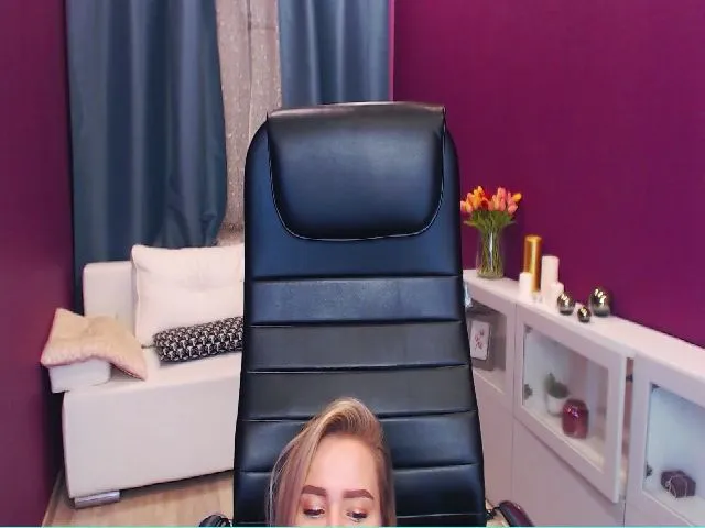 Live sex webcam photo for Kara_Smith #252660519