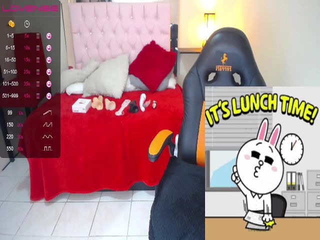 Live sex webcam photo for LESLY_LAURA #256904294