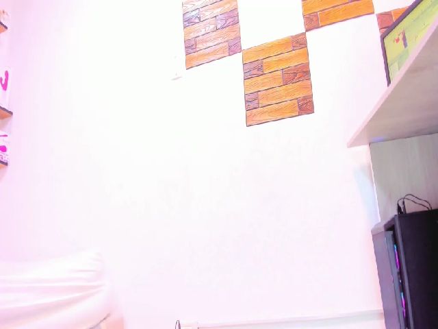 Live sex webcam photo for Emilly_harper #256170993