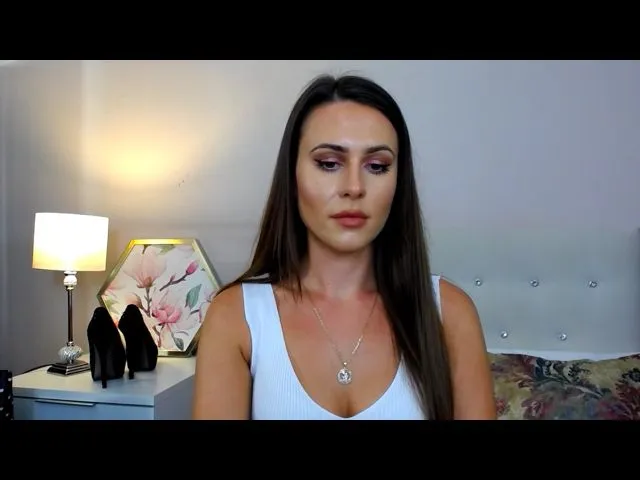 Live sex webcam photo for CharlotteLOV #255398311