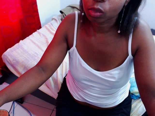 Live sex webcam photo for briyitza #251174937