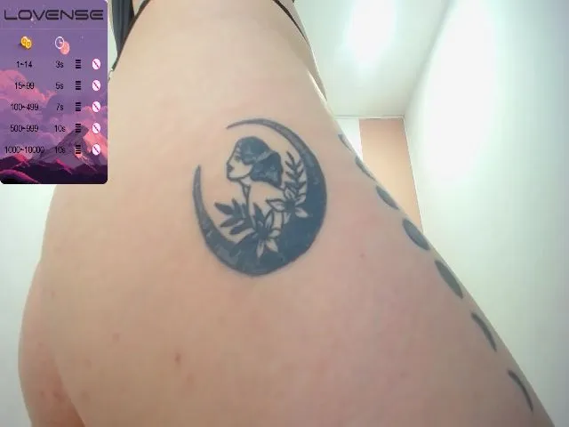 Live sex webcam photo for Lia_Luhan #262239365