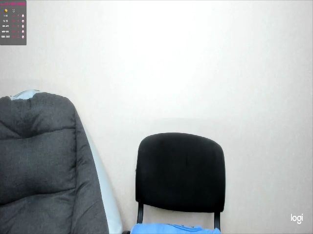 Live sex webcam photo for SarahSmiths #263397556