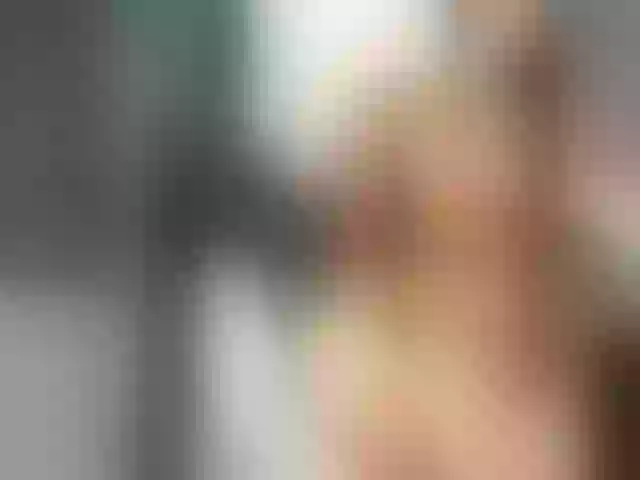 Live sex webcam photo for AiriKim #253995210