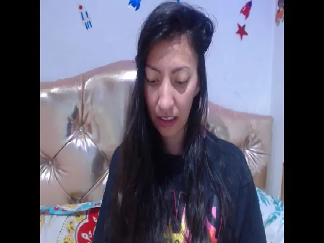 Live sex webcam photo for Kaymilf #256504285