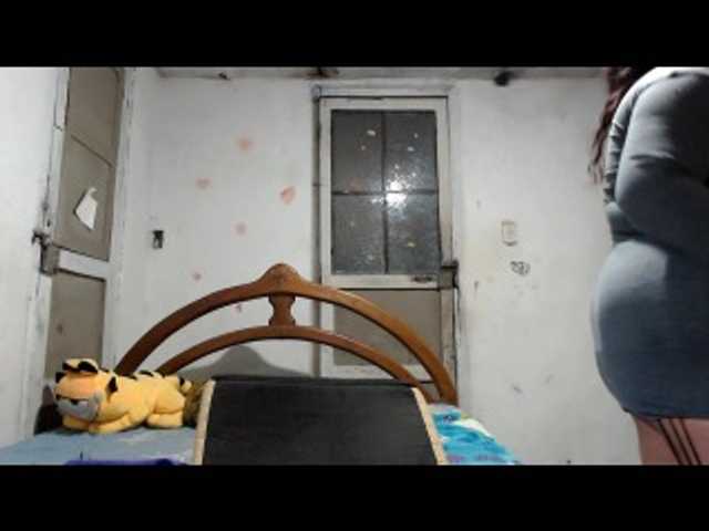 Live sex webcam photo for Lauramoon38 #241404385