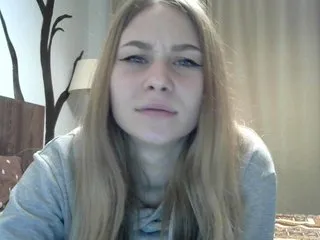 Live sex webcam photo for Lisenaok #240696395