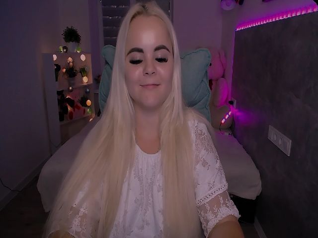 Live sex webcam photo for Jenni__fer #261689474