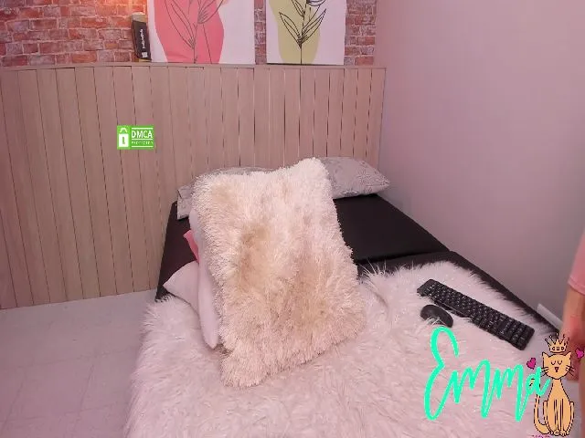 Live sex webcam photo for EmmaSiff #254835621