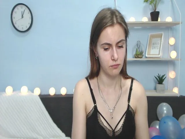 Live sex webcam photo for MollyTravis #252384741