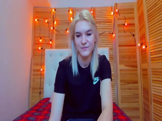 Live sex webcam photo for MarliTes #252965112