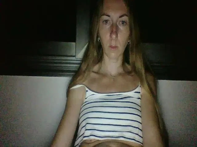 Live sex webcam photo for CheelyWilly #255735015
