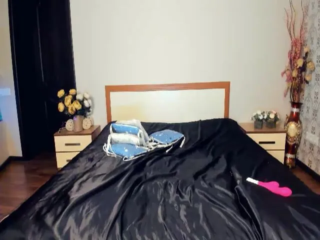 Live sex webcam photo for SaoriYing #262923430