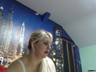 Live sex webcam photo for bellamaia #240842612