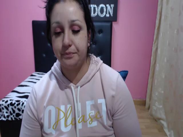 Live sex webcam photo for Orianafox #253319655