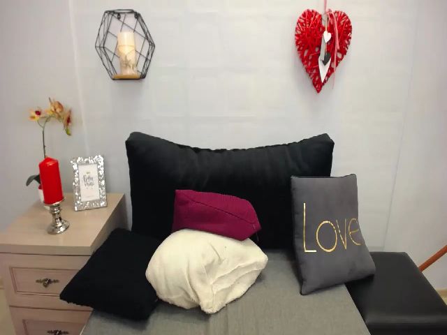 Live sex webcam photo for LaylaFantasy #263117060