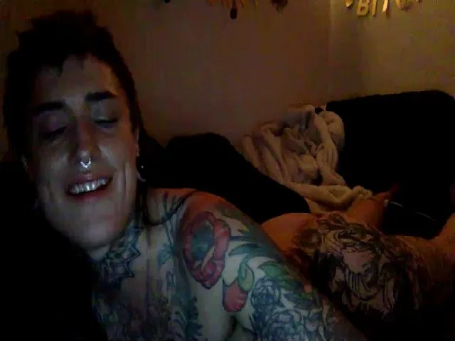 Live sex webcam photo for Ynigma #259779314