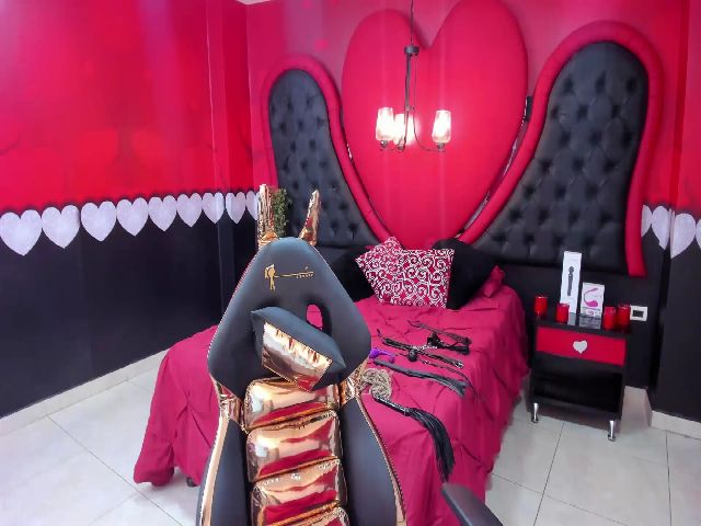 Live sex webcam photo for EvaMistreess #255883717