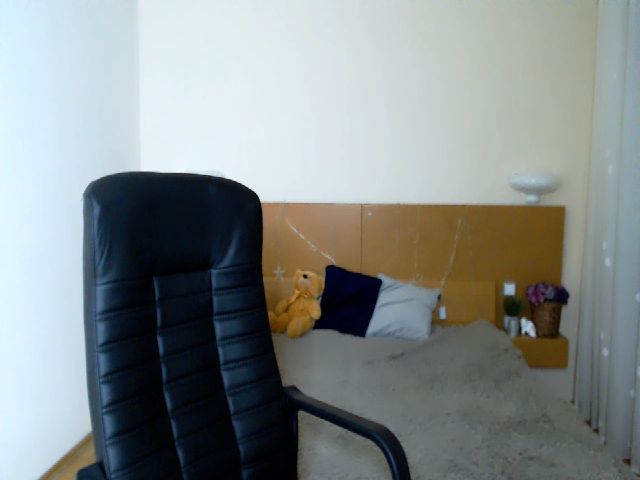 Live sex webcam photo for Sofia__White #254576778