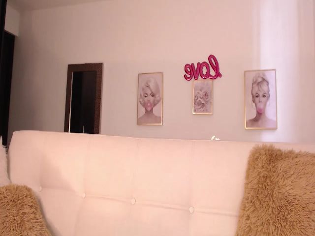 Live sex webcam photo for Annie_es #252532425