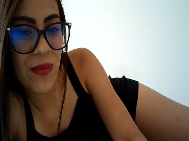 Live sex webcam photo for Elzarobberts #254876688