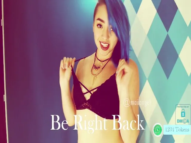 Live sex webcam photo for MaiiAngel #258456571