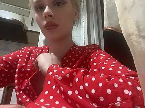 Live sex webcam photo for WhiteFox1 #245077441