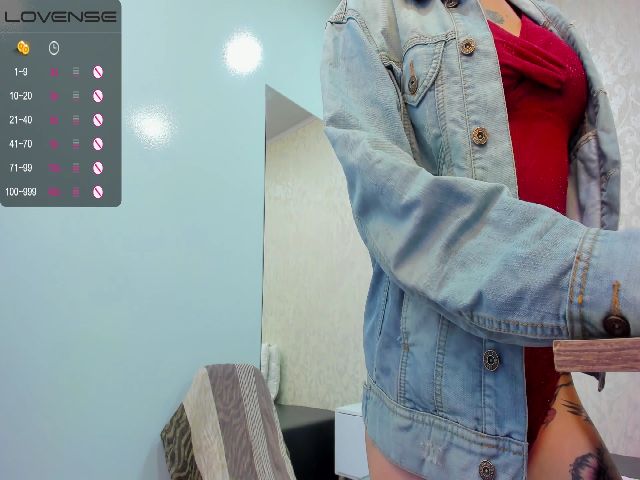 Live sex webcam photo for VioletaRoux #264720528