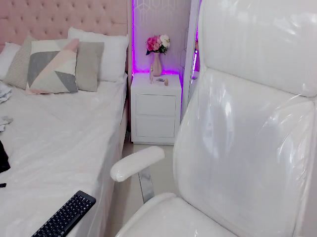 Live sex webcam photo for Eva_adamss #255432100