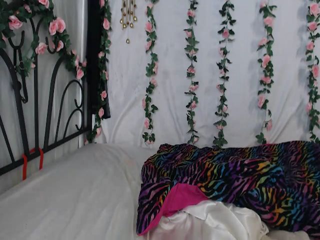 Live sex webcam photo for GalaxyFox #260930680