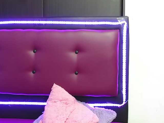 Live sex webcam photo for Sweet-Kitty1 #254942316