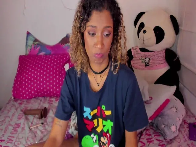 Live sex webcam photo for AntonelaPark_ #254407523
