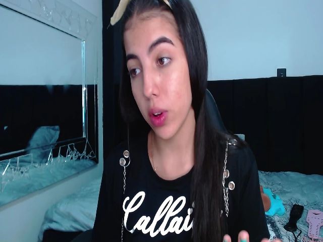 Live sex webcam photo for Luisa__torres #258618987
