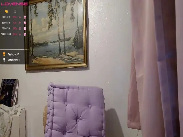 Live sex webcam photo for Lavender_Dove #258302432