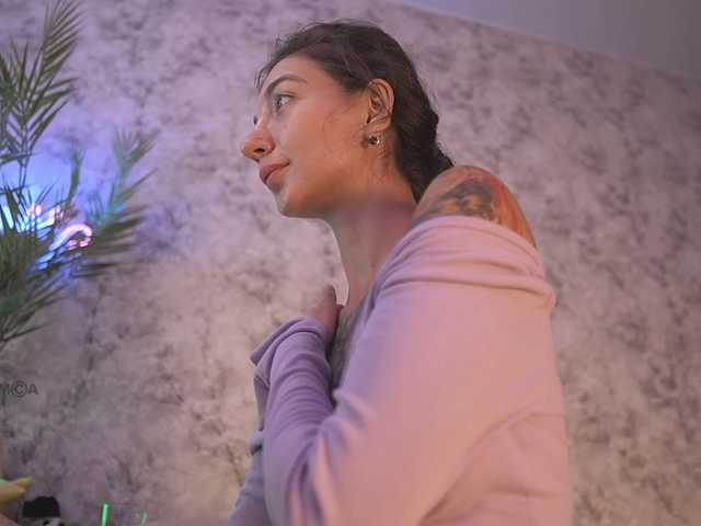 Live sex webcam photo for siberianngirl #254468988