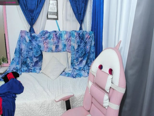 Live sex webcam photo for Sexxy_blonnde #256352815