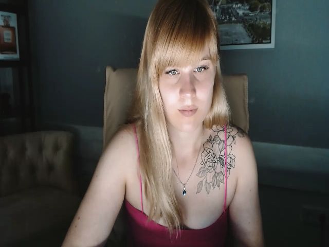 Live sex webcam photo for AdelinaBlondy #262653609