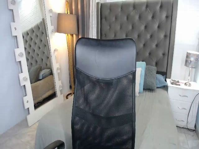 Live sex webcam photo for Paolu #252431286