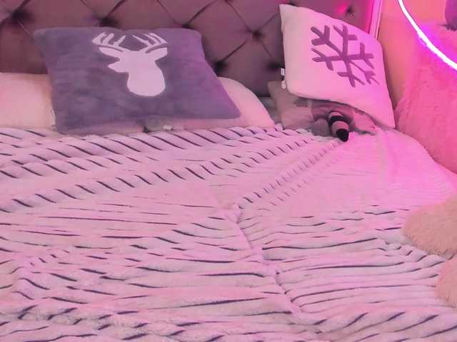 Live sex webcam photo for sweetbutty- #241169841