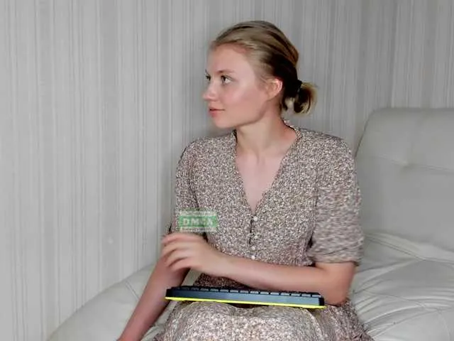 Live sex webcam photo for Kura- #246275009