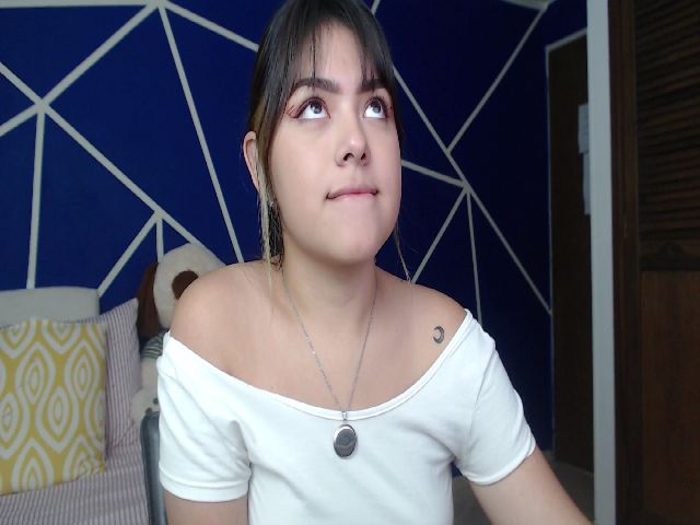 Live sex webcam photo for Angelin_cute #261638916