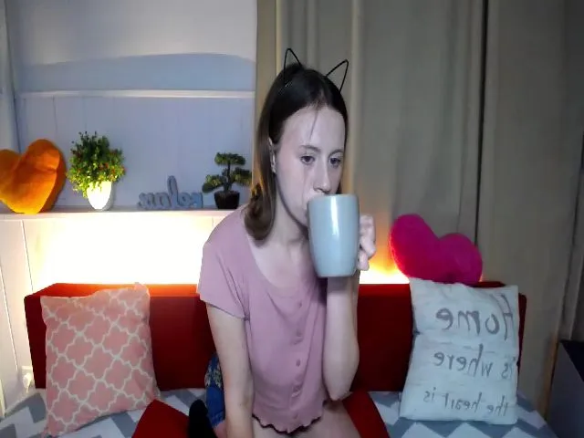 Live sex webcam photo for NicaKitty #262245625