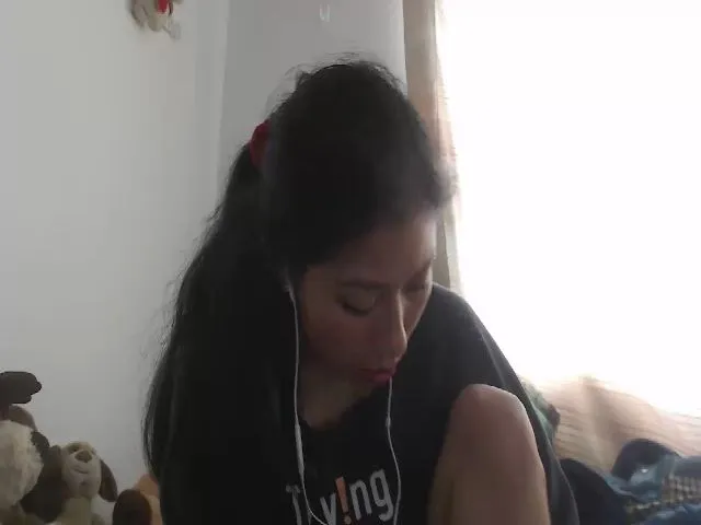 Live sex webcam photo for CHILENITAHOT #254543224