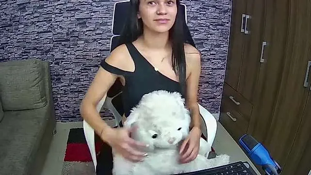 Live sex webcam photo for chelsea_99 #243180854