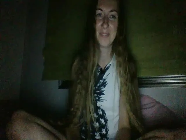 Live sex webcam photo for CheelyWilly #253544374